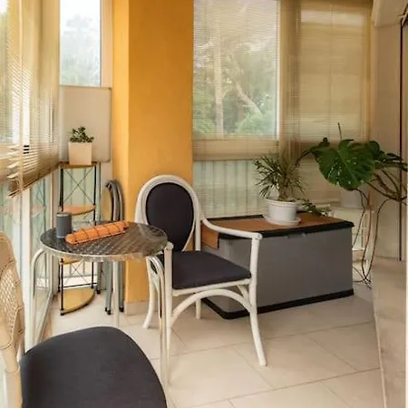Apartamento En Con Piscina, Centrico, Playa *