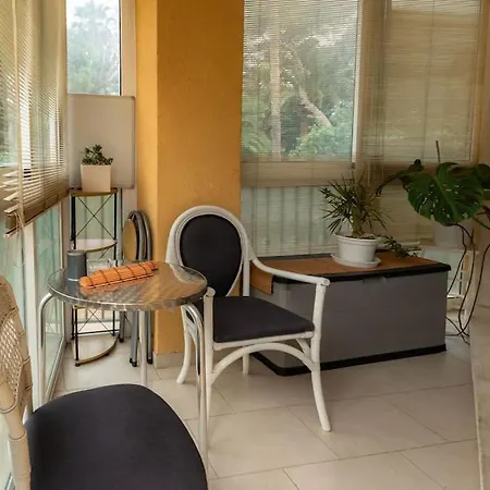 Apartamento En Con Piscina, Centrico, Playa شقة *